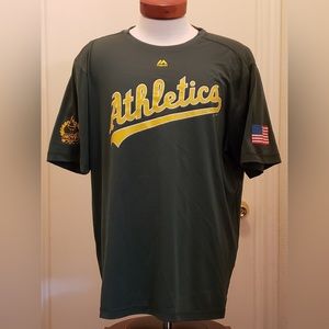 Majestic Evolution Men’s Athletic Baseball Tee